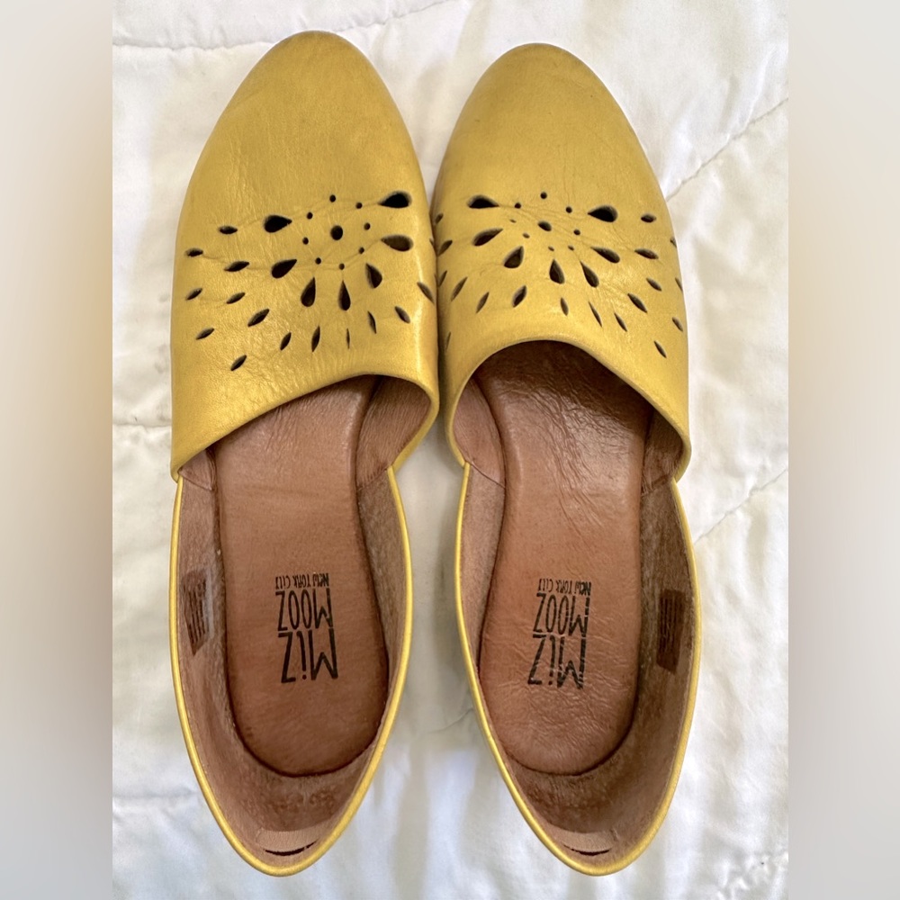Miz Mooz: Yellow Leather Flats